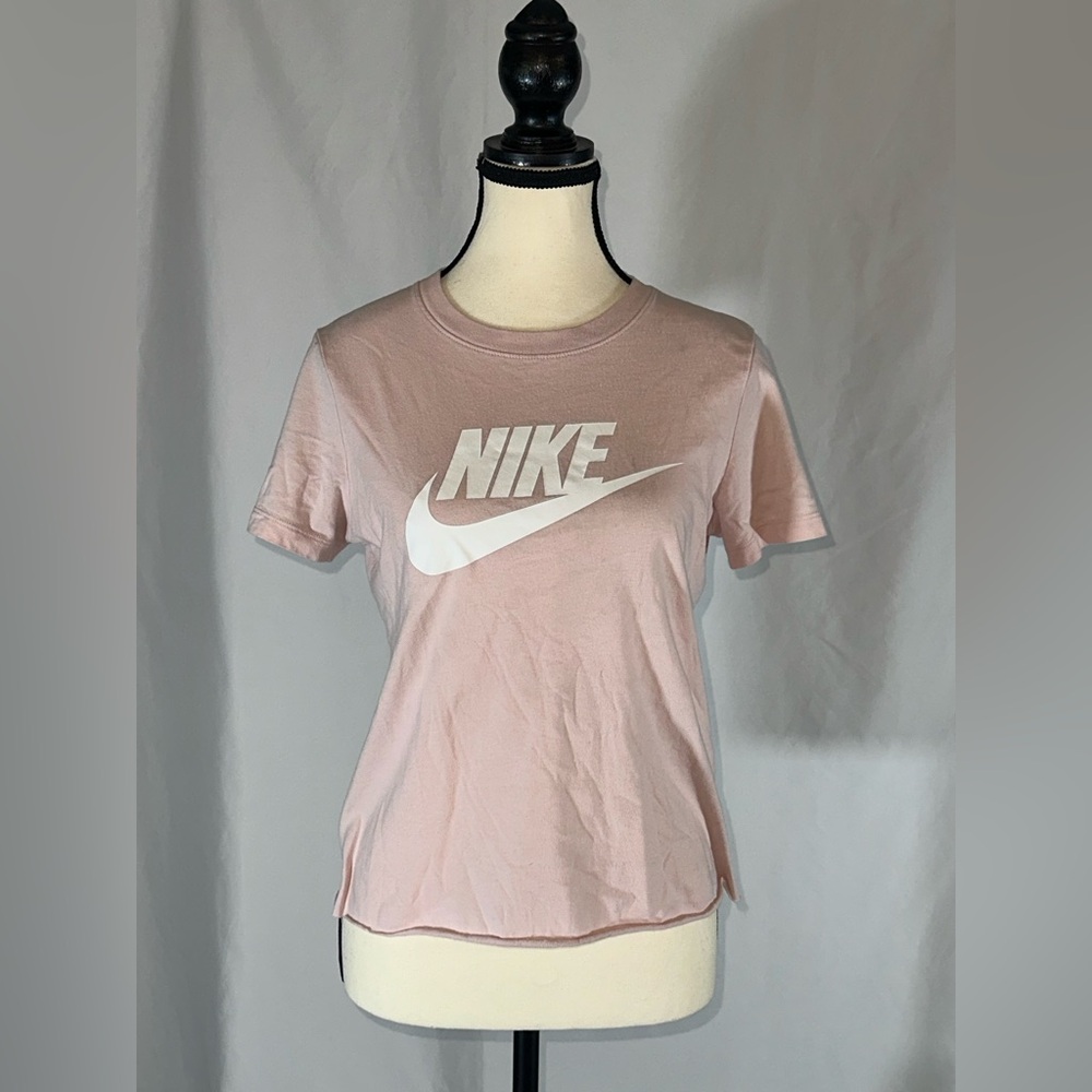 NIKE • Light Pink Logo Tee Raw Hem Women’s Size Small